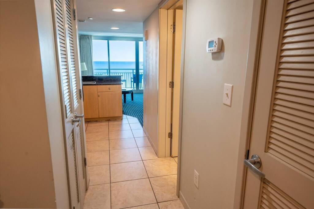 فيلا 7Th Floor! Modern Building, Direct Oceanfront View شاطئ ميرتل المظهر الخارجي الصورة